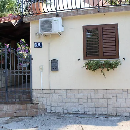 Ana * Opatija